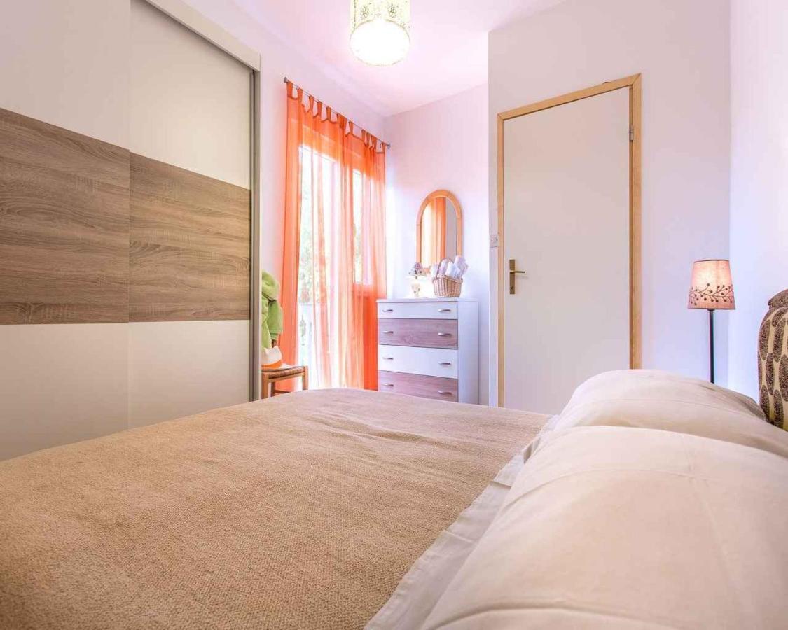 Apartment In Vrbnik/Insel Krk 36873 Екстер'єр фото
